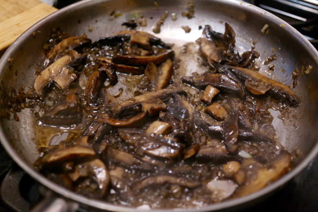 browned mushrooms_1350x900