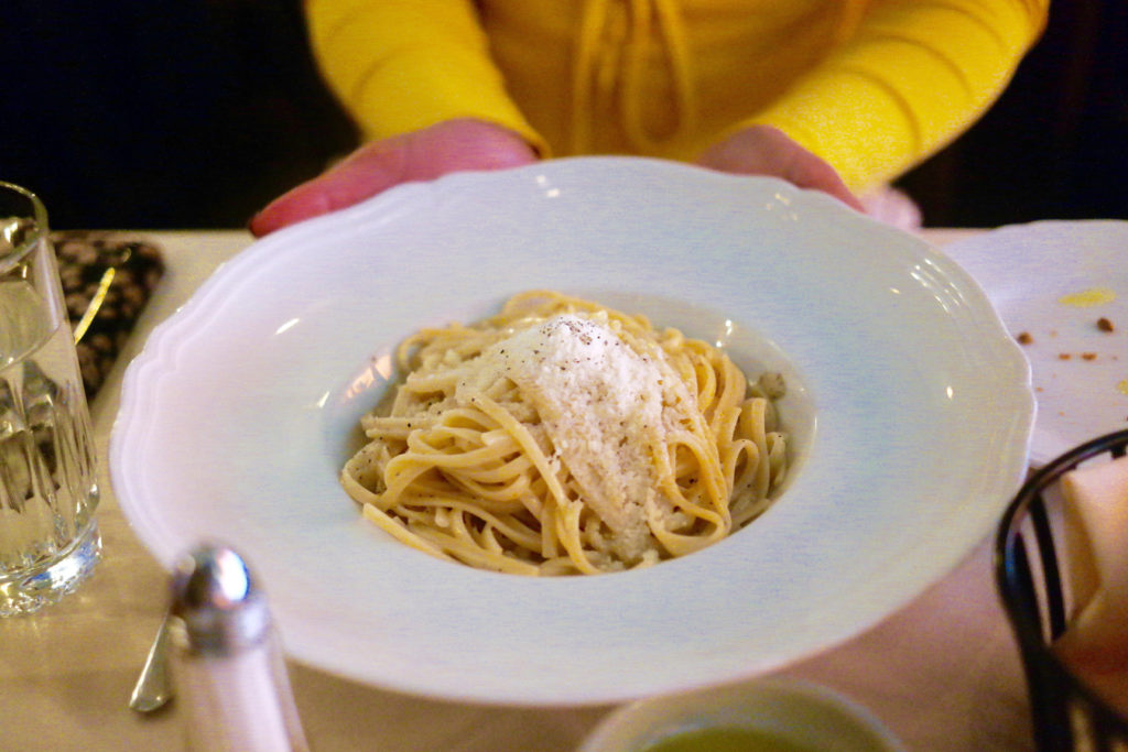 cacio e pepe_1350x900