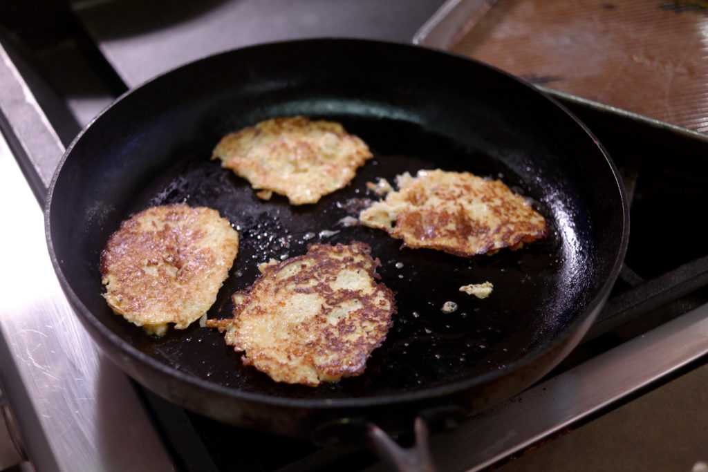 cauliflower patties_1350x900