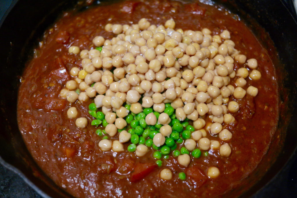 peas and chickpeas_1350x900