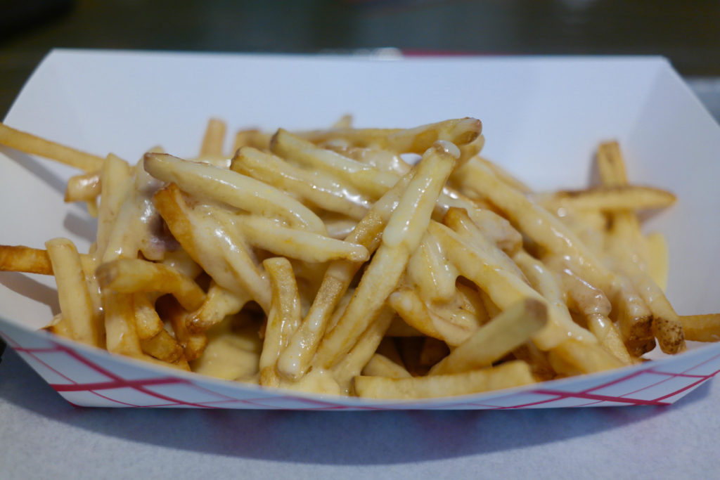 beer cheese fries_1350x900