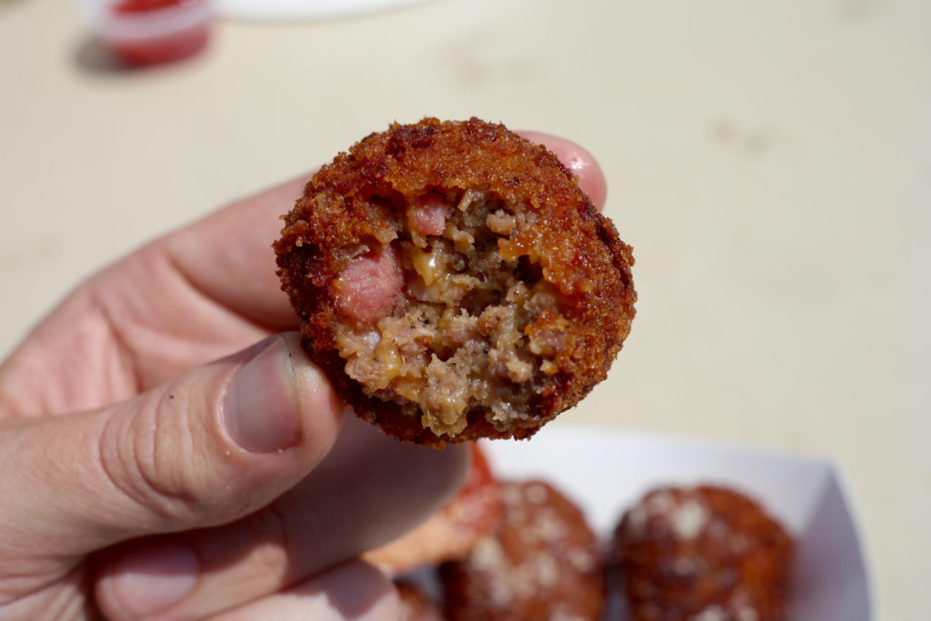 fried meatball_1350x900