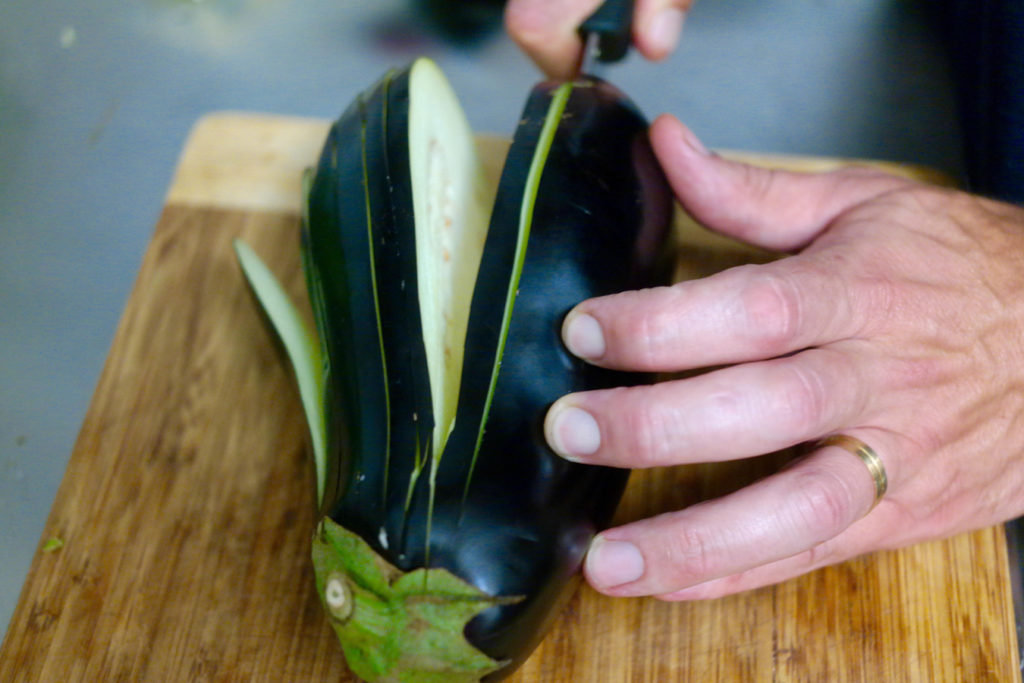 slicing eggplant_1350x900