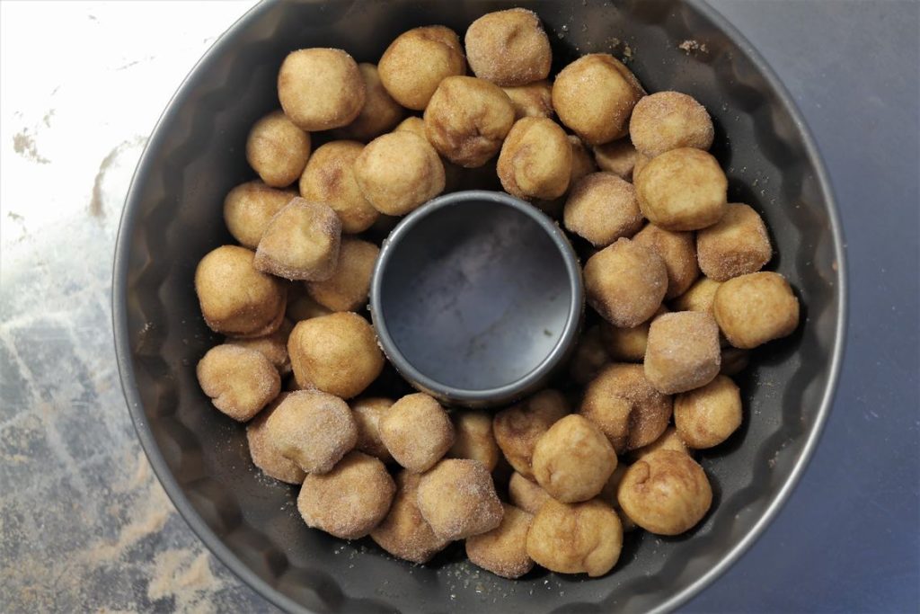 dough-balls-in-pan