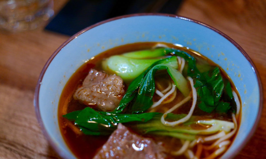 beef ramen_1504x900