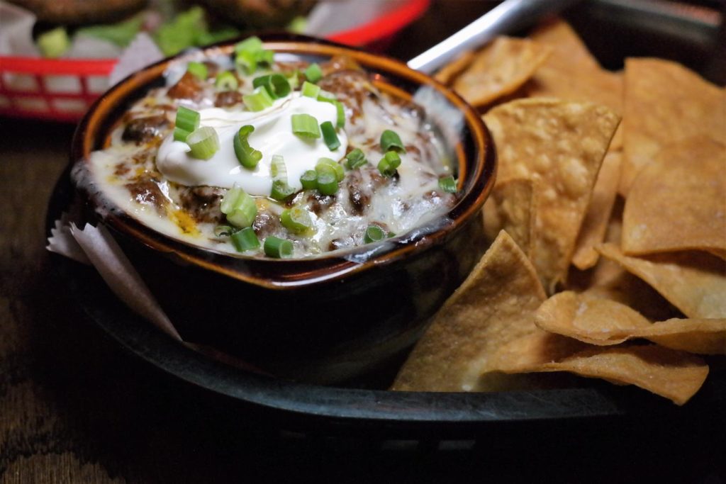 veggie-chili-and-homemade-chips