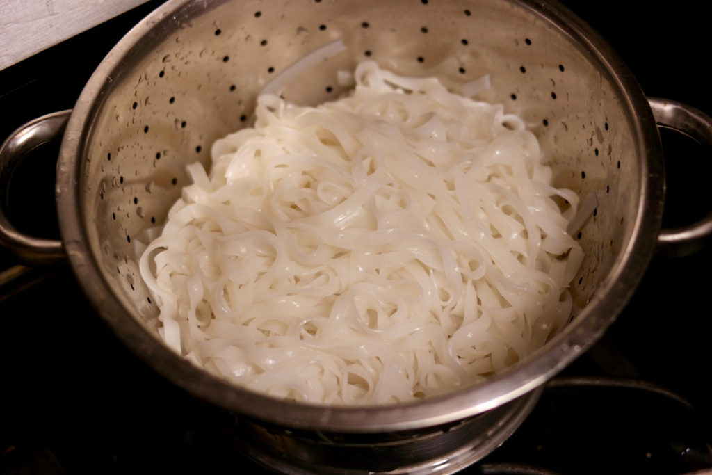 cooked noodles_1350x900