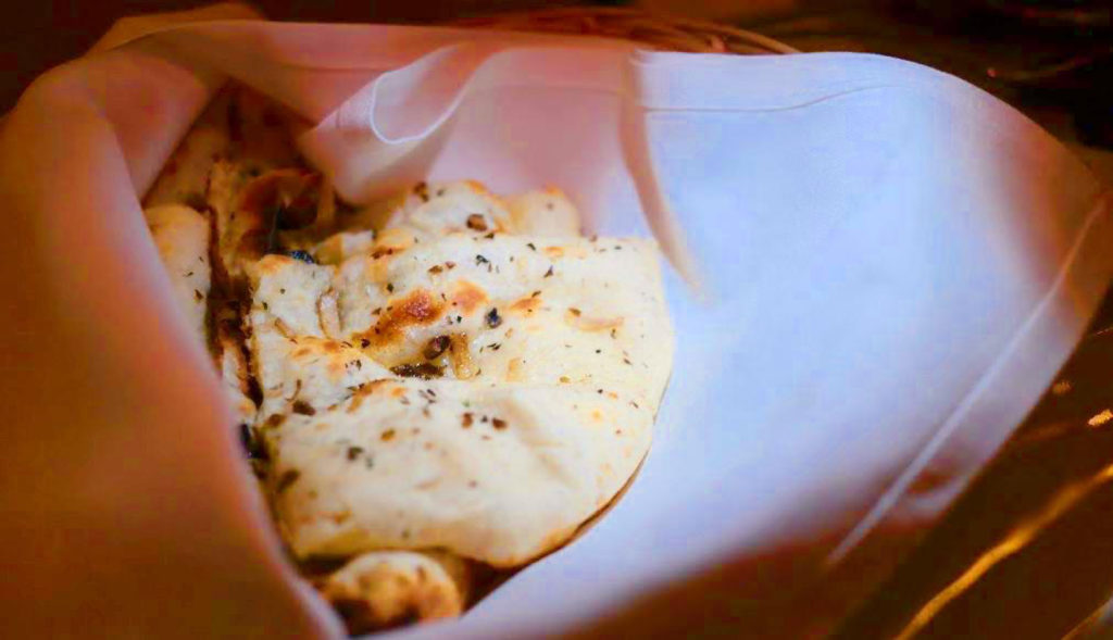 wild mushroom truffle oil naan_1566x900