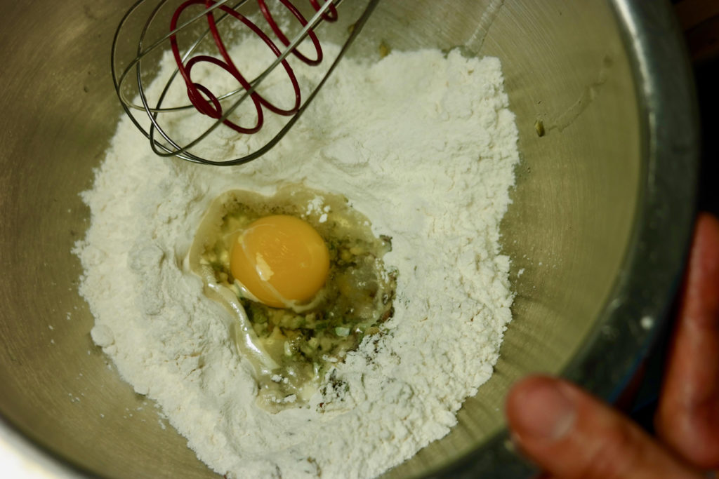 flour egg spices_1350x900
