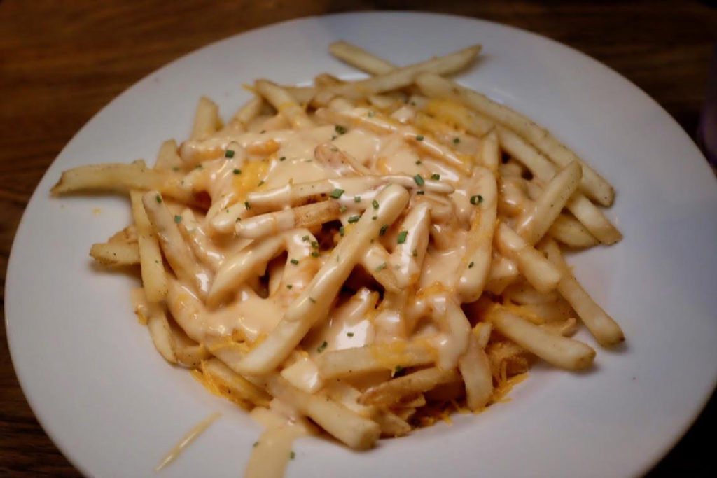 beer cheese fries_1349x900