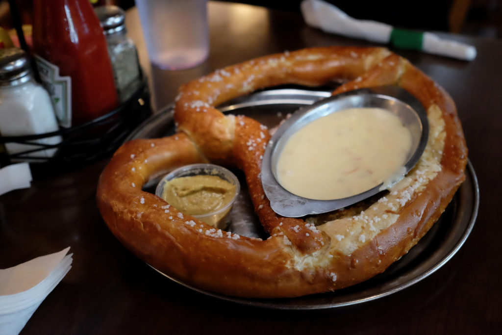 pretzel_1350x900