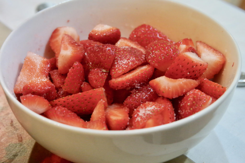 strawberries_1350x900