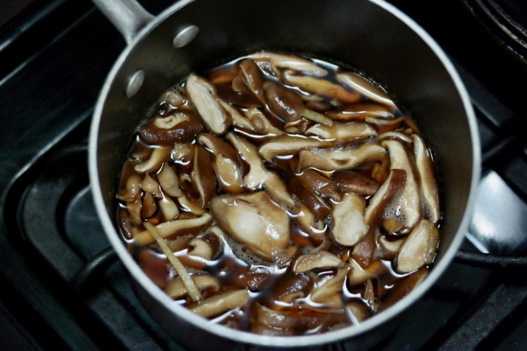 boiled mushrooms_1350x900