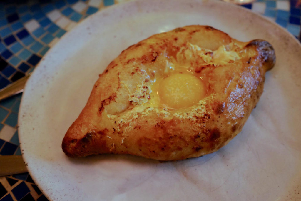 khachapuri_1350x900