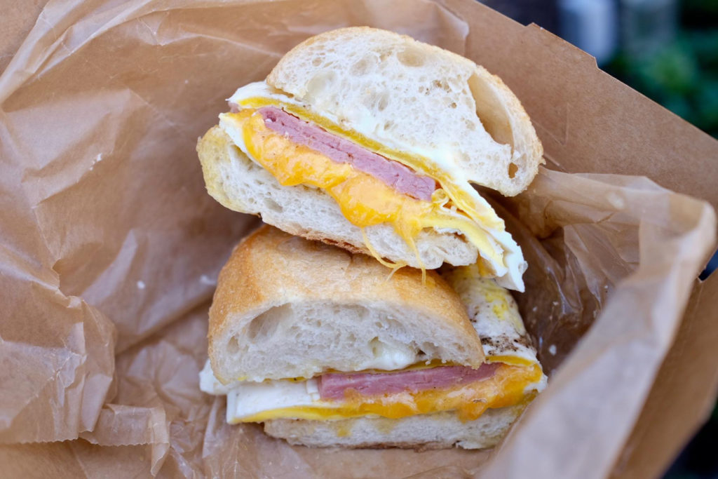 breakfast sandwich_1350x900