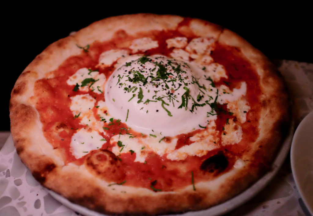 burrata pizza_1305x900