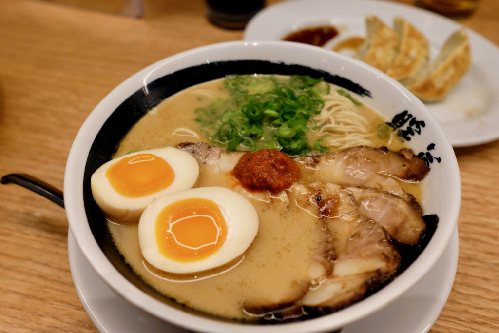 pork ramen_clean_1350x900