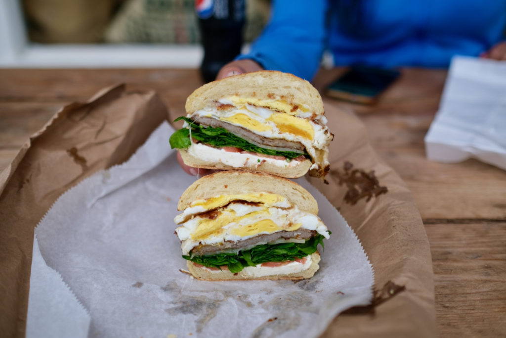 izzys breakfast sandwich_clean_1350x900